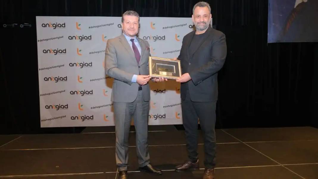 Antalya’da İş Dünyası Buluşması: ANTGİAD Toplantısında Girişimcilik Dersi 2